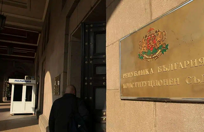 Оспорваните текстове засягат части от Закона за Държавна агенция Национална