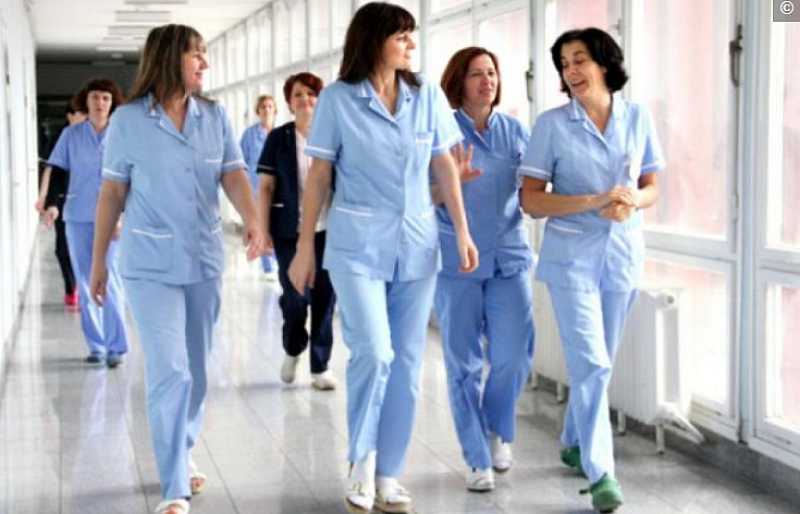 Недостигът на медицински сестри и акушерски е в цяла Европа