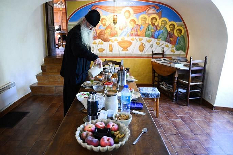 На Света гора в Атон храната е не само телесна