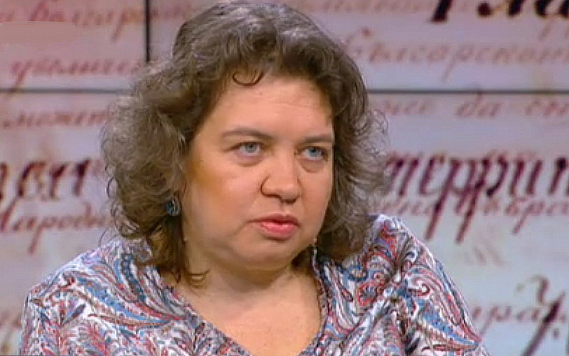 Това заяви пред БНР преподавателят по конституционно право доц Наталия