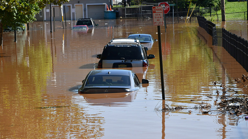 При потопен автомобил след буря например е добре да се