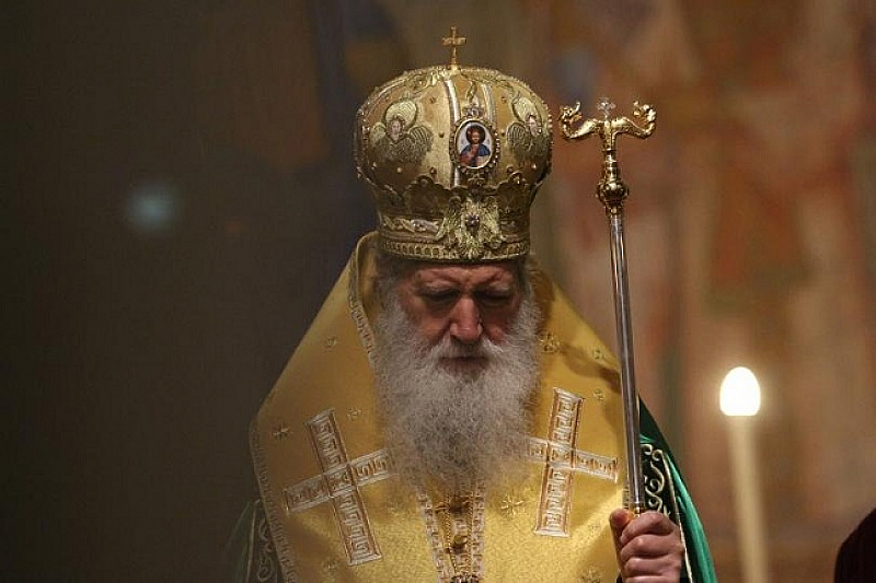 Патриарх Неофит, който оглави църквата през 2013 г., беше настанен