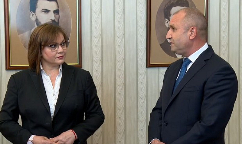 Междувременно в София експерти смятат че българският президент Румен Радев