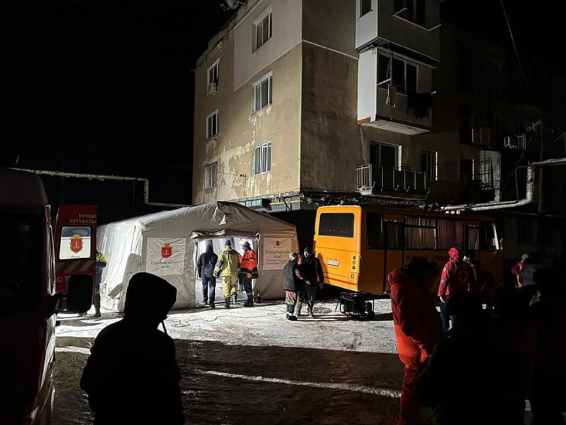 Шест частни жилища и лек автомобил са пострадали 40 годишен