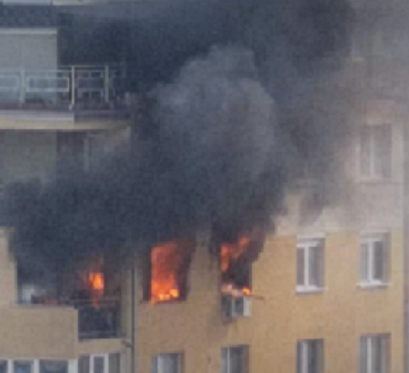 Няма други засегнати от пламъците апартаменти допълват от пожарната Не