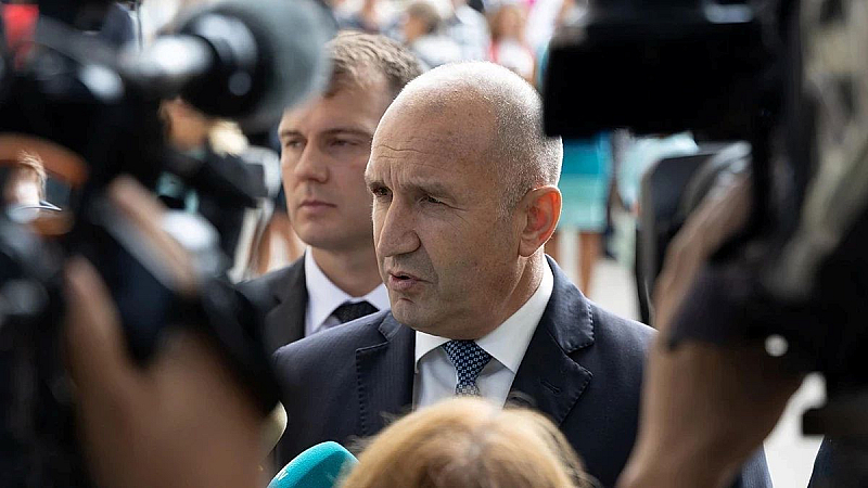 Непрекъснато се правят опити президентът Румен Радев да бъде изолиран