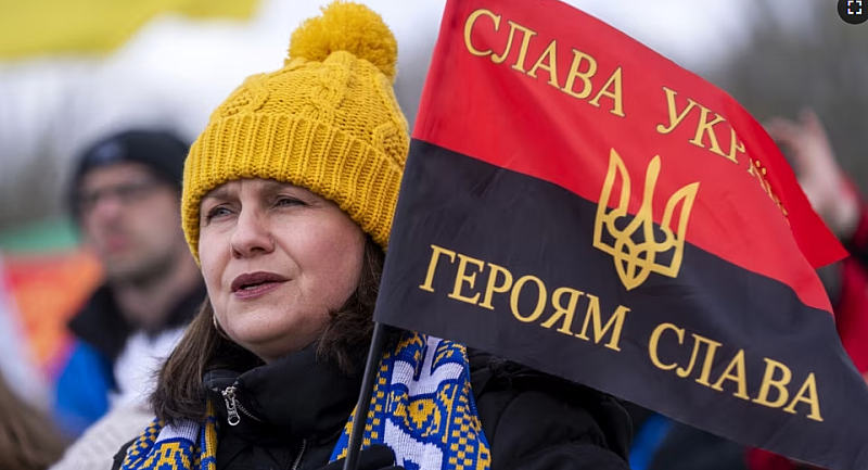 За лозунга Слава на Украйна! Руските власти го преследват още
