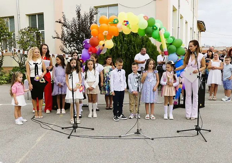 С над 3 хиляди нови учители са се обогатили българските