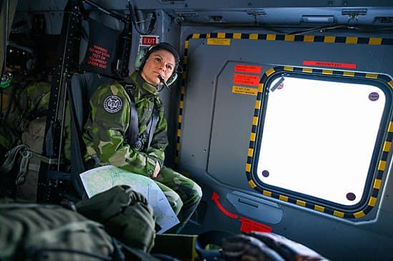 Кралското семейство сподели снимки от тренировките на Виктория където тя