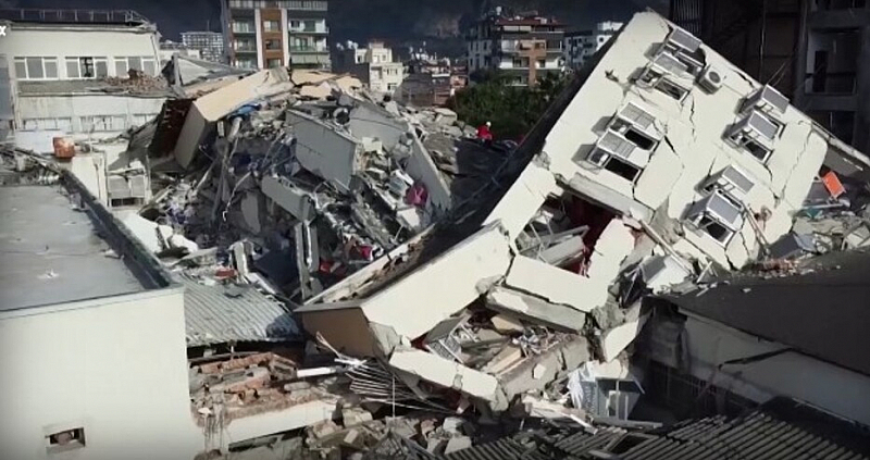 Броят на загиналите при земетресението в Турция нарасна на 5894