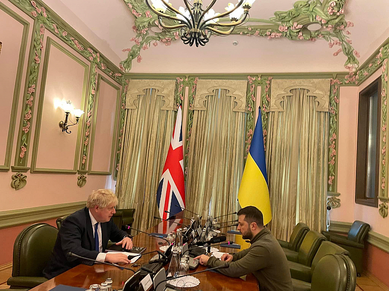 Даунинг стрийт потвърди срещата на Джонсън с президента в украинската
