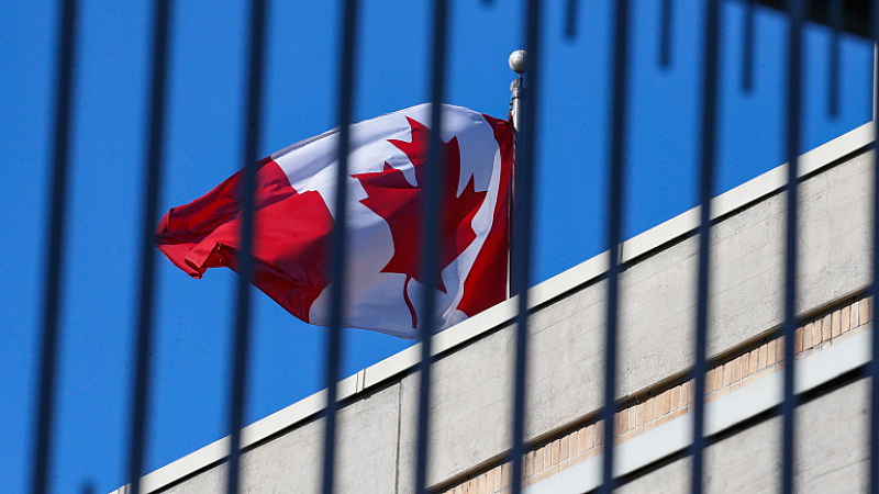 Канадският премиер Джъстин Трюдо казва че 10 те включват бивши и