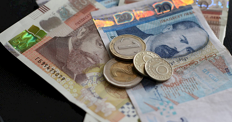 България увеличава паричната си маса с 1 млрд лв месечно