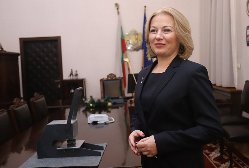 Депутатът от Демократична България Надежда Йорданова казуса с Пловдивския панаир