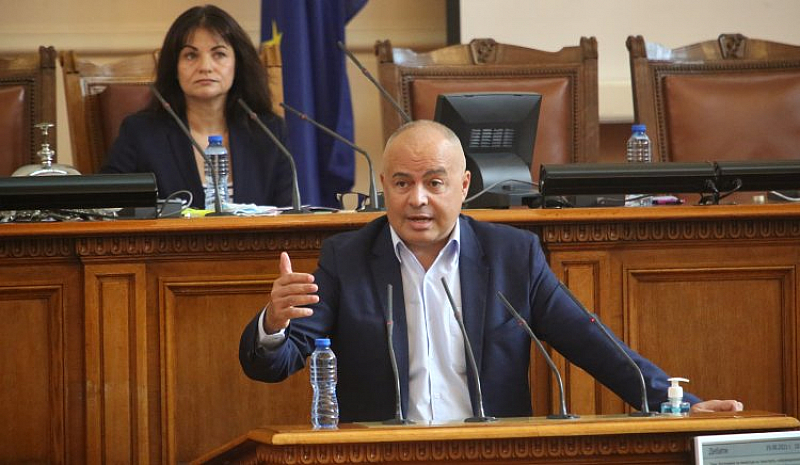 Свиленски заяви че служебният кабинет не спира да се меси
