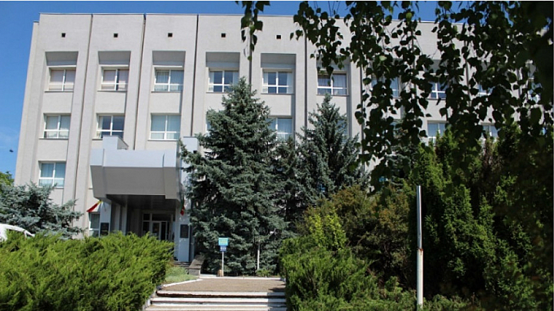 Тараклийският държавен университет Григорий Цамблак, където получават образованието си част