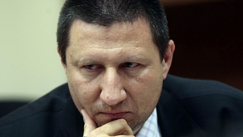 По информация на БНР се очаква Кожухаров да бъде отстранен