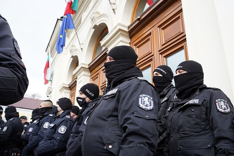 Но това не трябва да е така защото в Закона