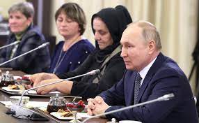 Говоря за срещата на Путин с майки на загинали руски
