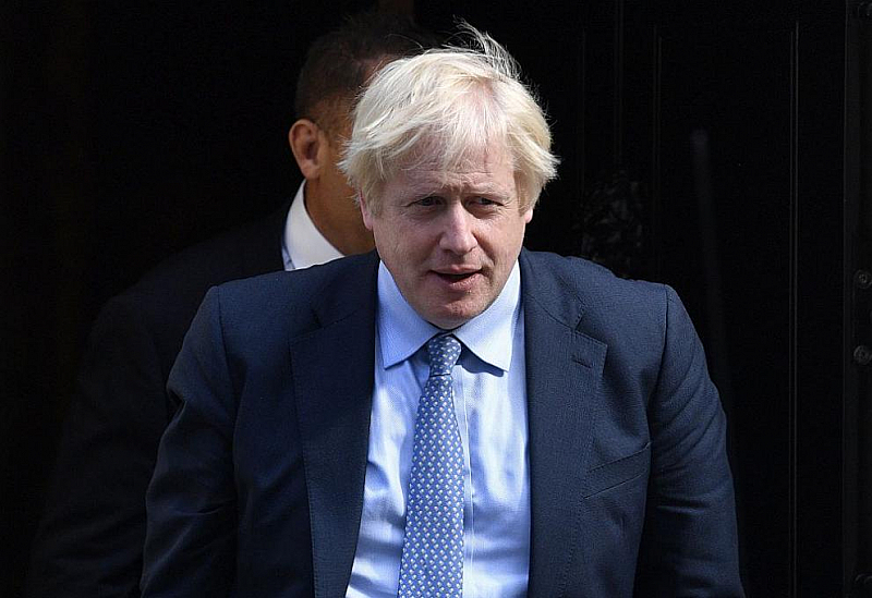 Британският премиер Борис Джонсън е под натиск от Камарата на
