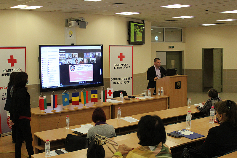 Организатори на събитието са Областният съвет на Българския червен кръст