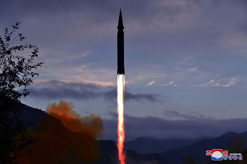 Русия описва ракетата Ярс която може да носи множество термоядрени бойни