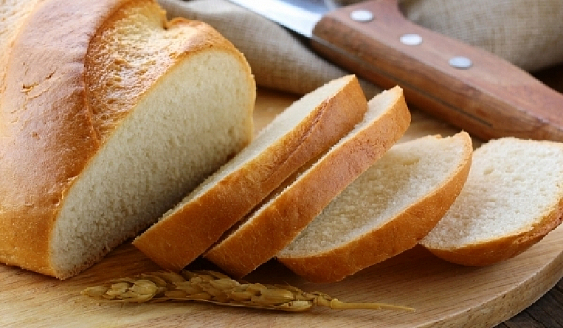 Цената до небесата Цената на хляба се повишава като килограм бял