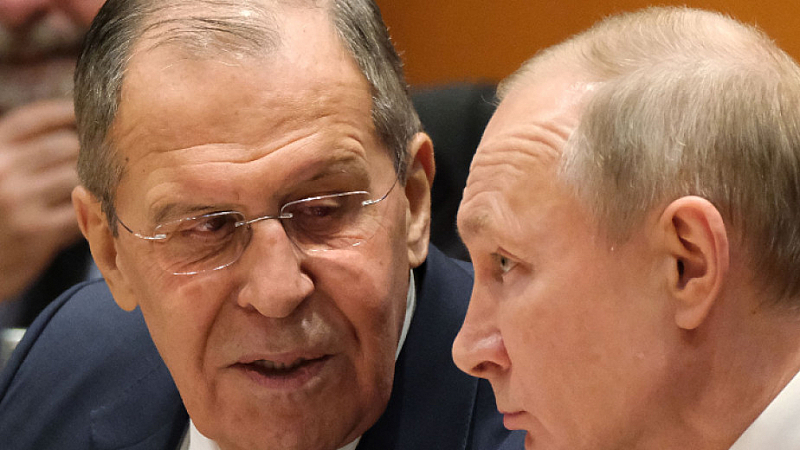 Лавров докладва на Путин че в отговорите си на руските