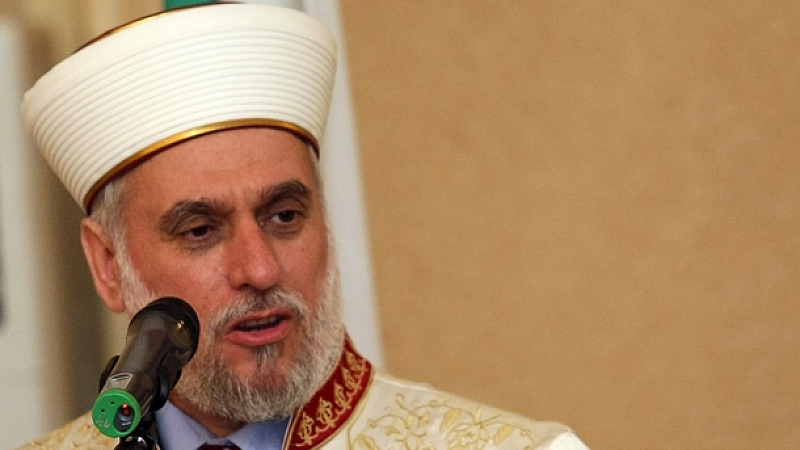 За председател на Висшия мюсюлмански съвет пък беше преизбран Ведат