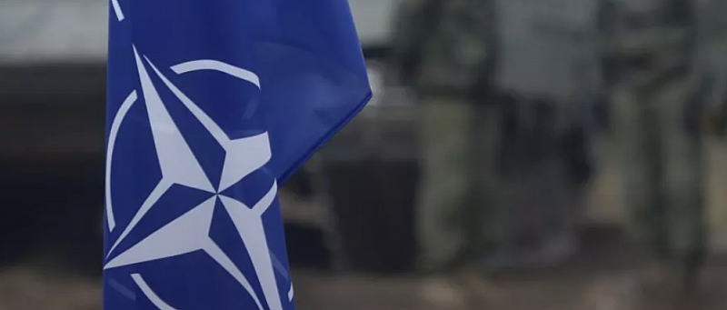 В деня на откриването вчера шефът на НАТО Йенс Столтенберг