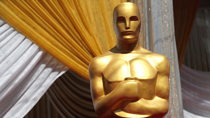 Наградите са известни като Оскари по името на наградната статуетка