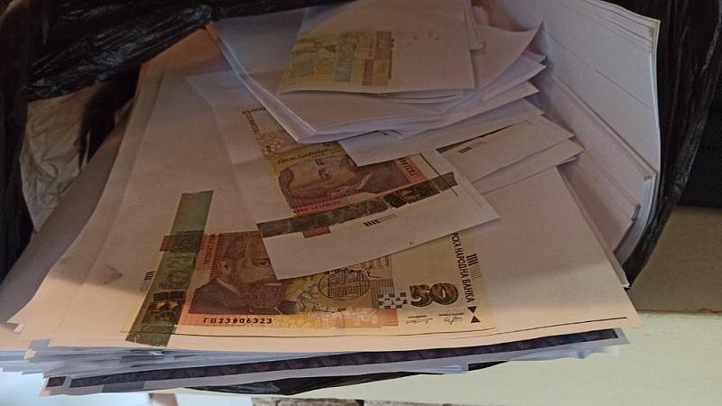 21 годишен мъж от Варна е задържан за печатане на пари