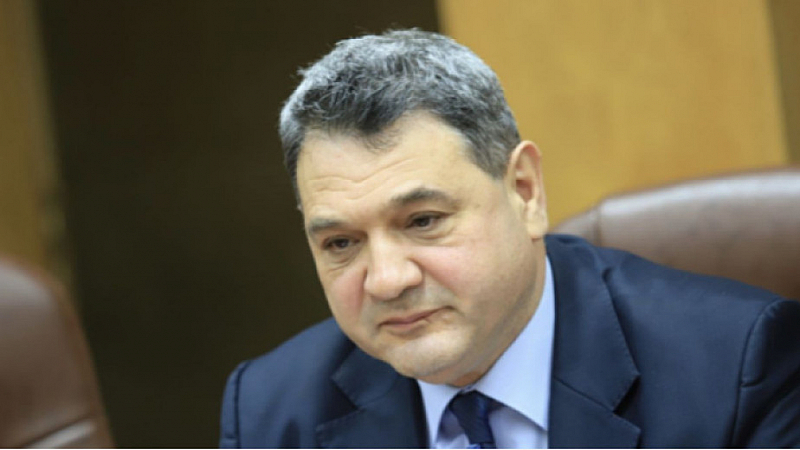 Министърът на вътрешните работи Калин Стоянов поиска Тодоров да бъде