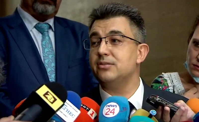 Това коментира кандидатът за премиер на Има такъв народ Пламен