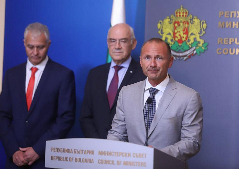 Българската страна ще бъде представена още от министъра на икономиката