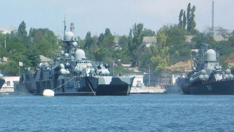 Това контрастира със засилената руска военноморска активност в други морета
