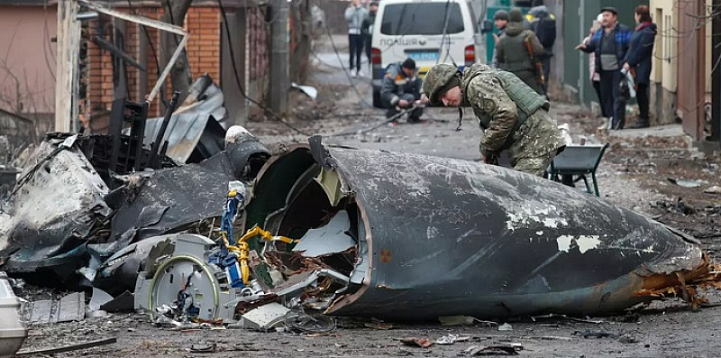 Руска ракета изстреляна от Крим е разрушила пистата на главното