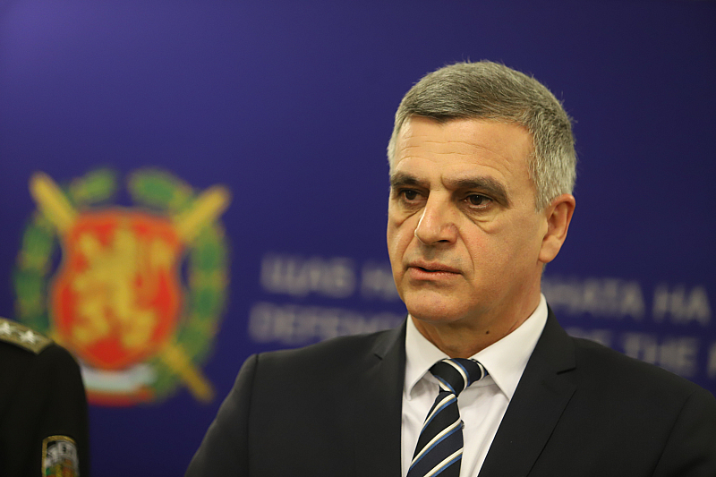 Министърът на отбраната Стефан Янев в своето изказване представи решението