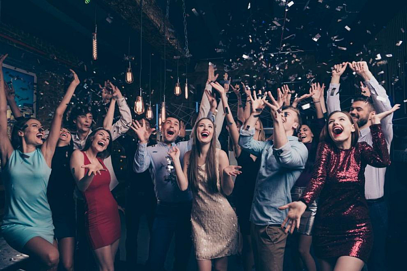 През 1916 година за първи път 8 декември се отбелязва