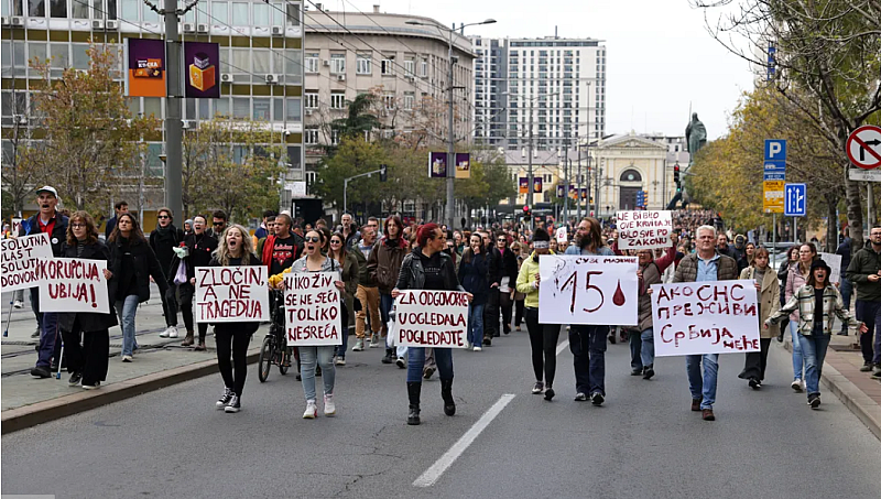 Няколко хиляди души демонстрираха в Нови Сад втория по големина