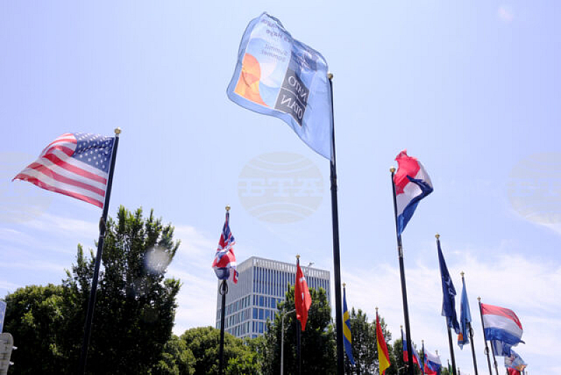 Американският лидер Доналд Тръмп пристигна снощи за срещата на върха