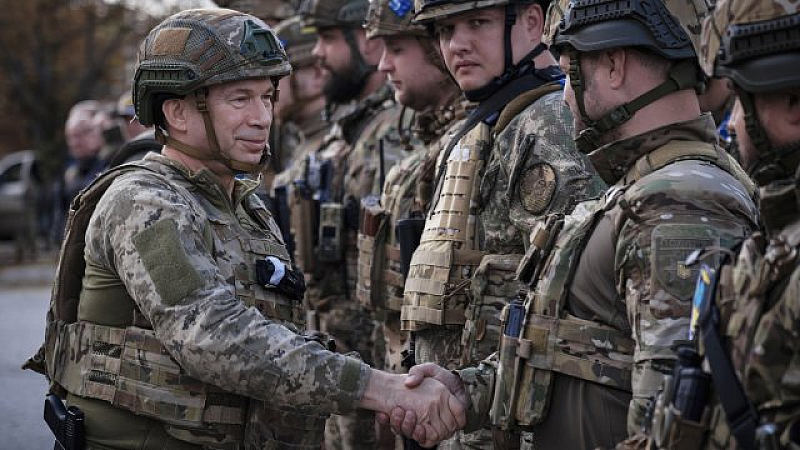 Агенцията уточнява че така висшият украински военен началник е отдал