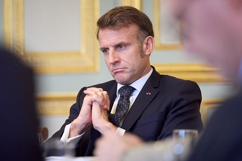 По специално Макрон се оплака че европейските държавни и правителствени