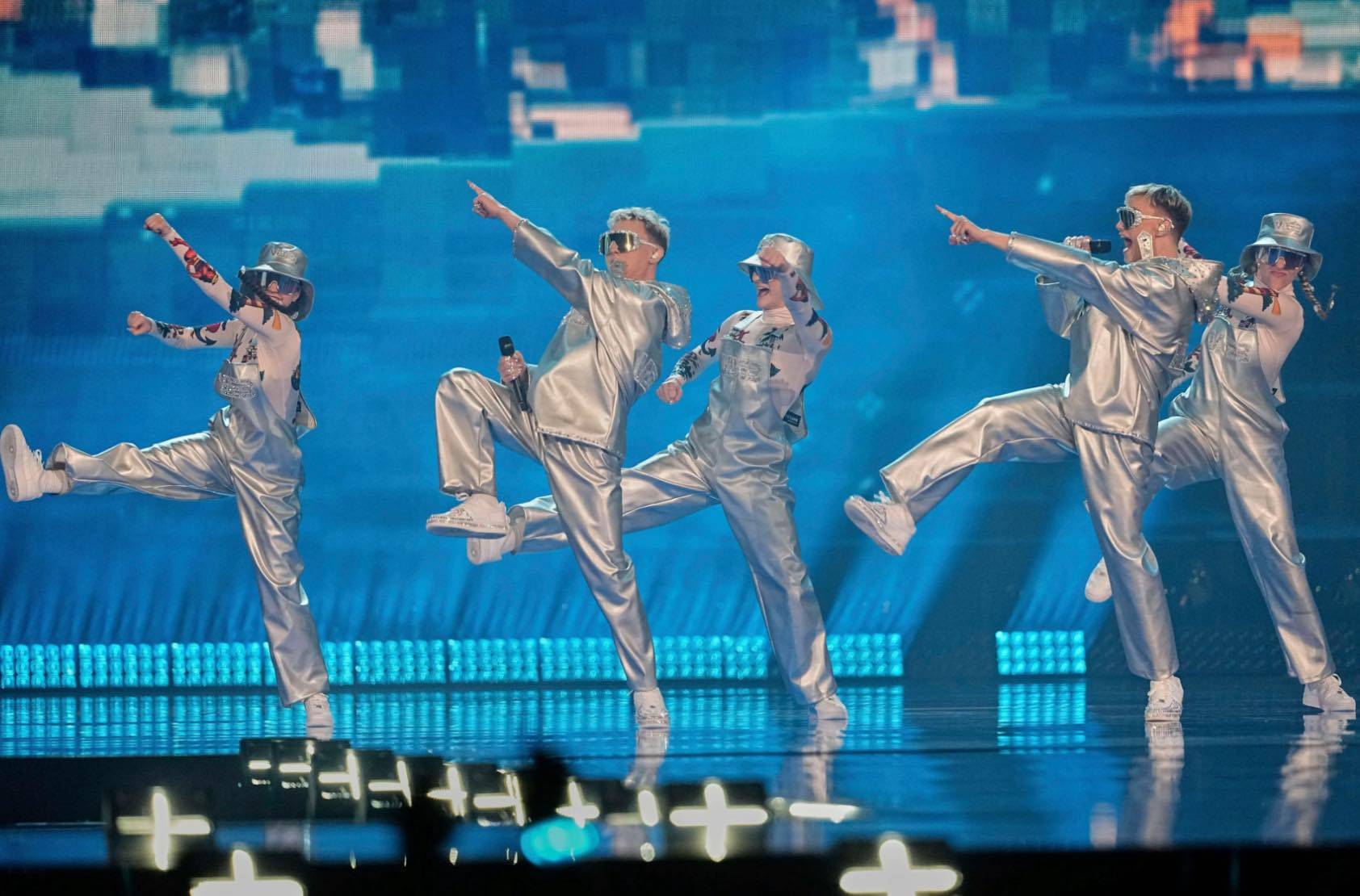 Исландската обществена телевизия RÚV обяви отказа часове преди крайния срок