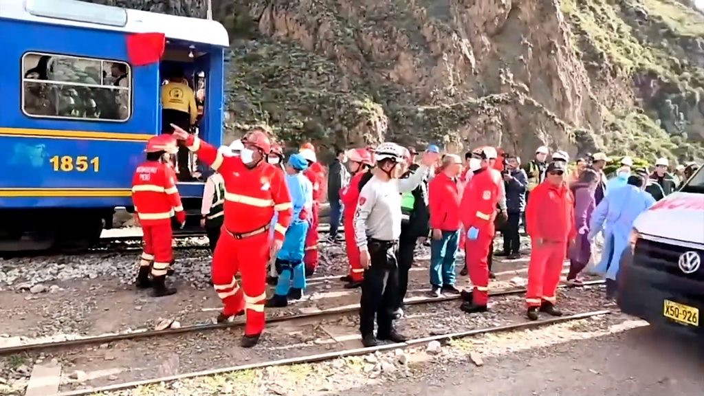 Инцидентът е станал във вторник на единичната железопътна линия която