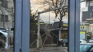 Според обвинението в Северна Македония мъжът е повредил чуждо имущество