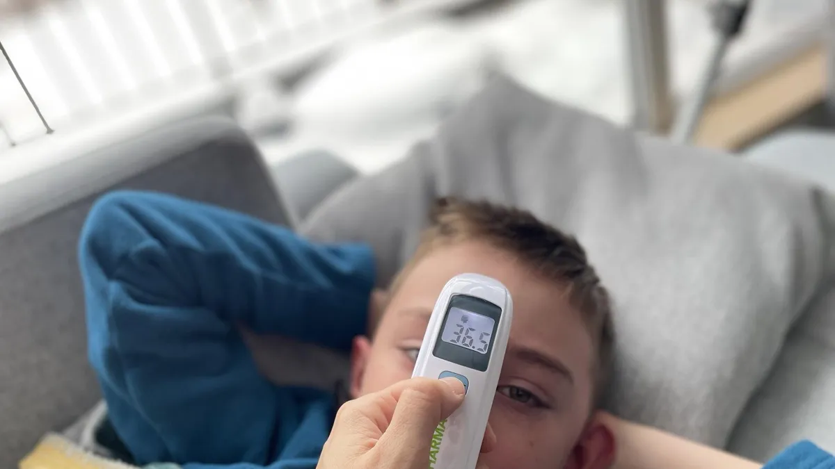 Здравните власти предлагат и въвеждане на допълнителни противоепидемични мерки Сред