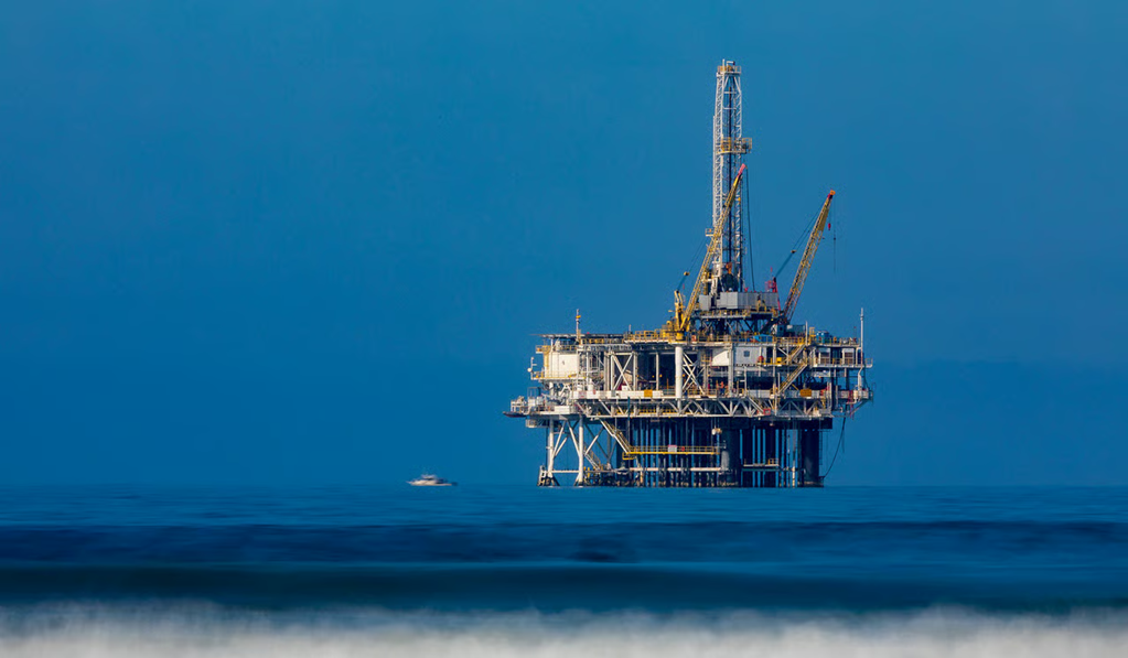 Сделката е сключена между БЕХ ОМВ Офшор България и Нюмед