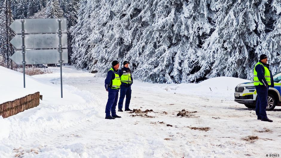 В документите с които разполагат народните представители са включени и