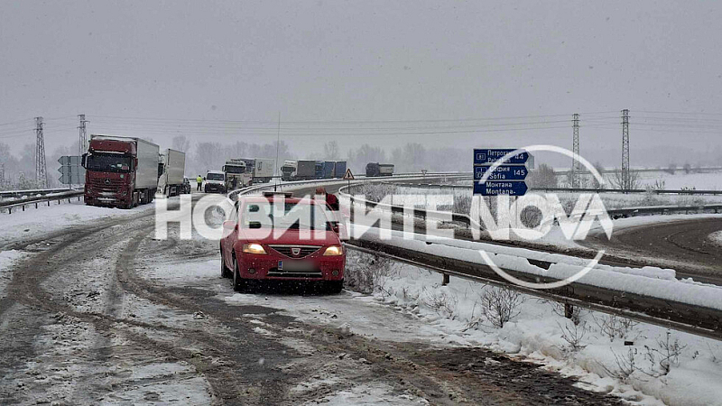 Пътят е бил заснежен Тир идващ от Видин не е